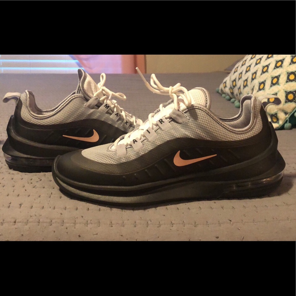 Airmaxes brand new
